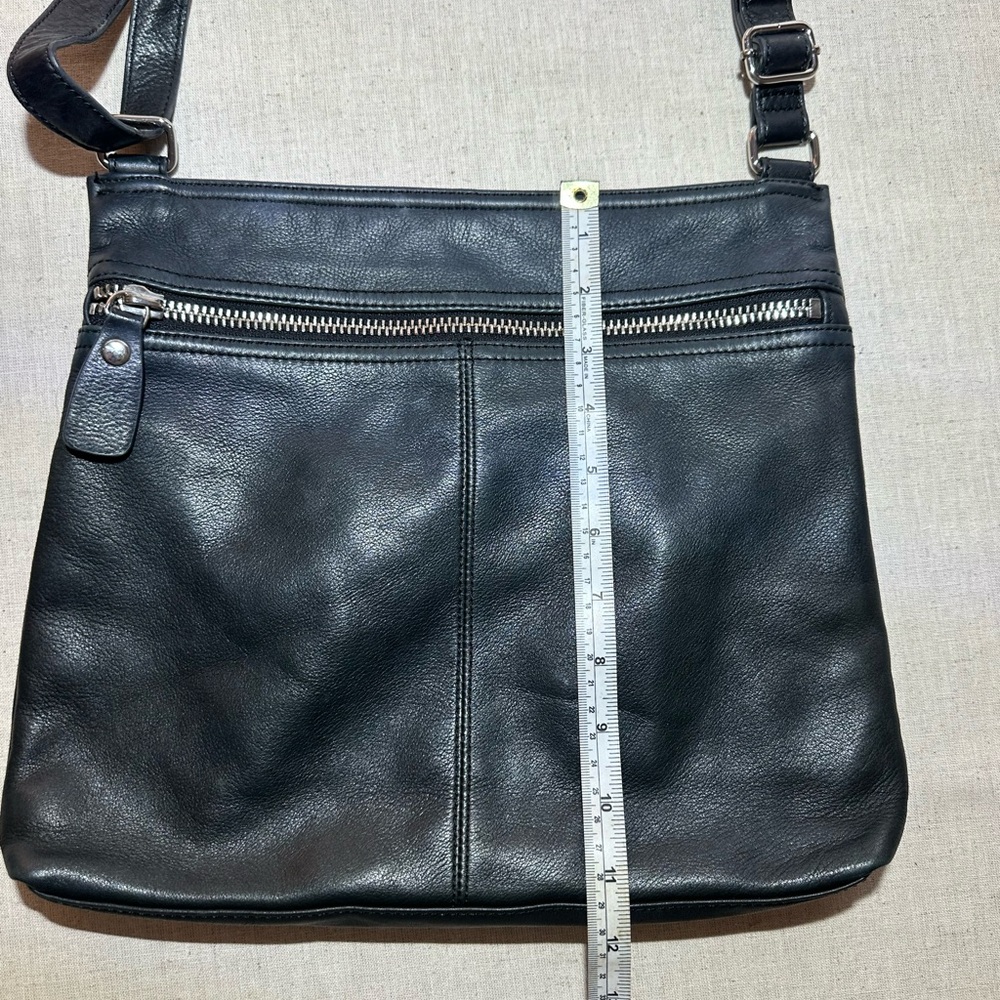 Margot Black Genuine Leather Cross Body Bag Cross Body Adjustable Strap zipper - Picture 3 of 7